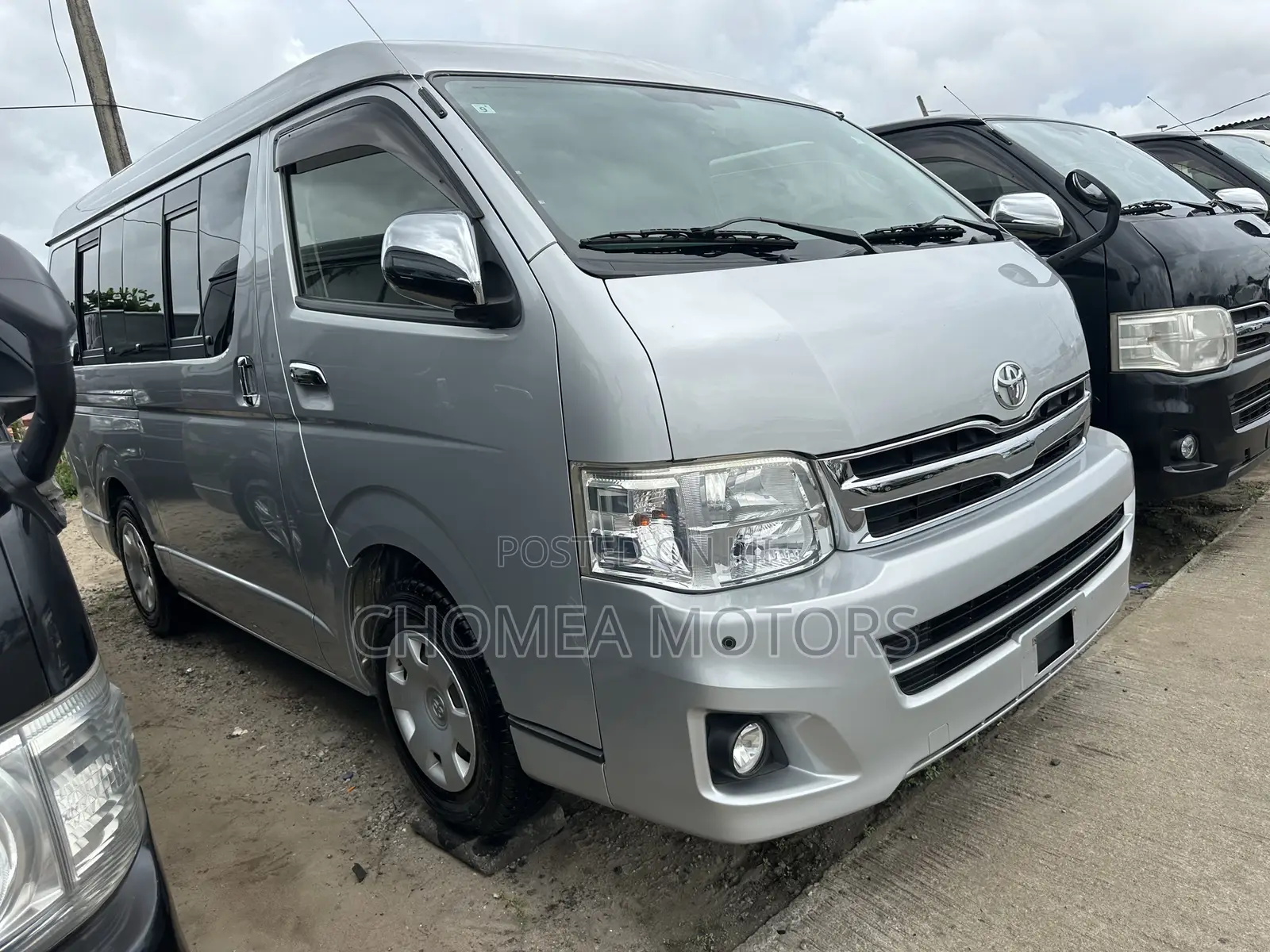 Toyota HiAce 2015 Silver