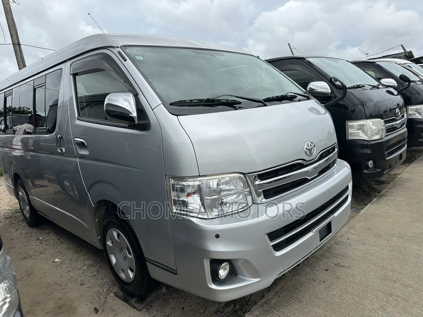 Toyota HiAce 2015 Silver