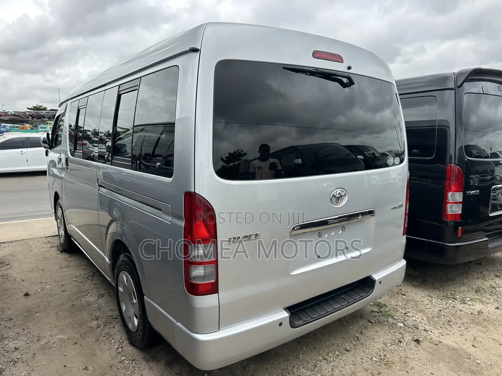 Toyota HiAce 2015 Silver