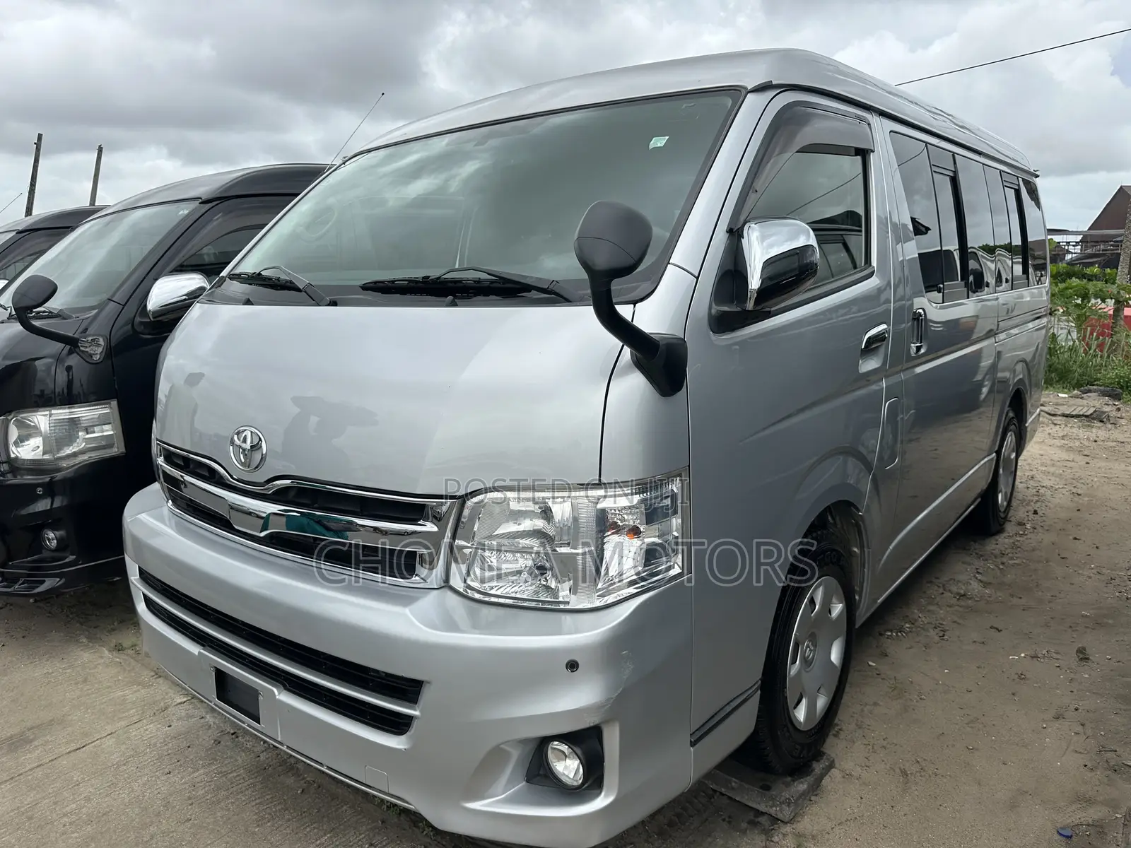 Toyota HiAce 2015 Silver