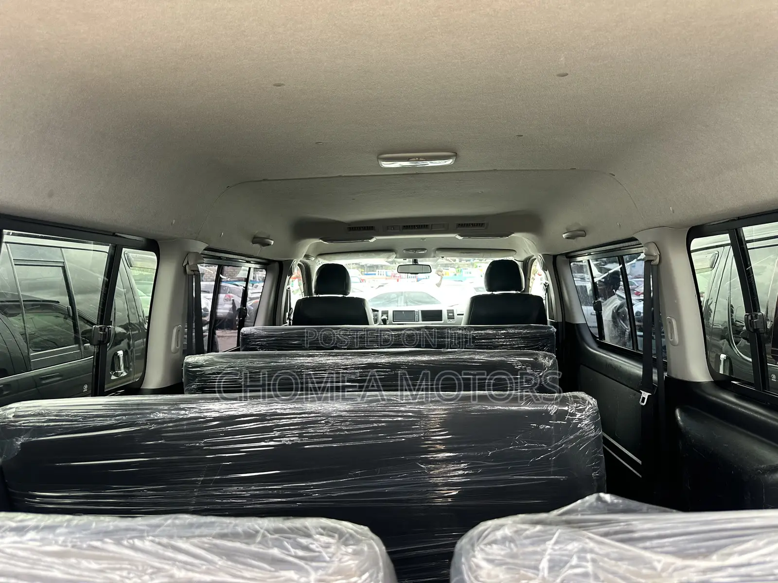Toyota HiAce 2015 Silver
