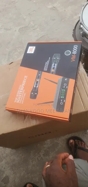 JBL Vm8000 Wireless Microphone