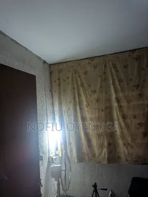 1bdrm Bedsitter in Falomo for rent