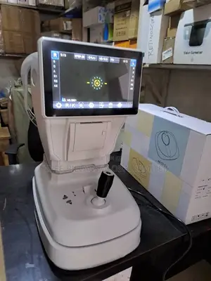 Auto Refractometer