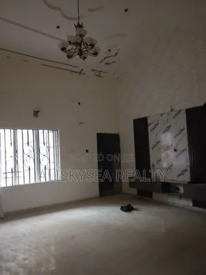 3bdrm Block of Flats in Ocean View Estate, Sangotedo for rent