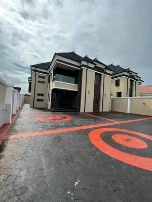 4bdrm Duplex in Oluyole for sale