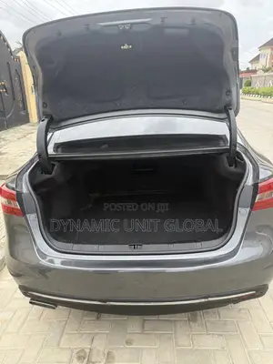 Toyota Avalon XLE Plus Sedan FWD (3.5L 6cyl 6A) 2017 Gray