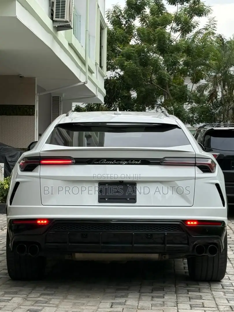 Lamborghini Urus Base 2019 White
