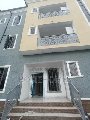 2bdrm Block of Flats in Lights Estate, Lakowe for rent