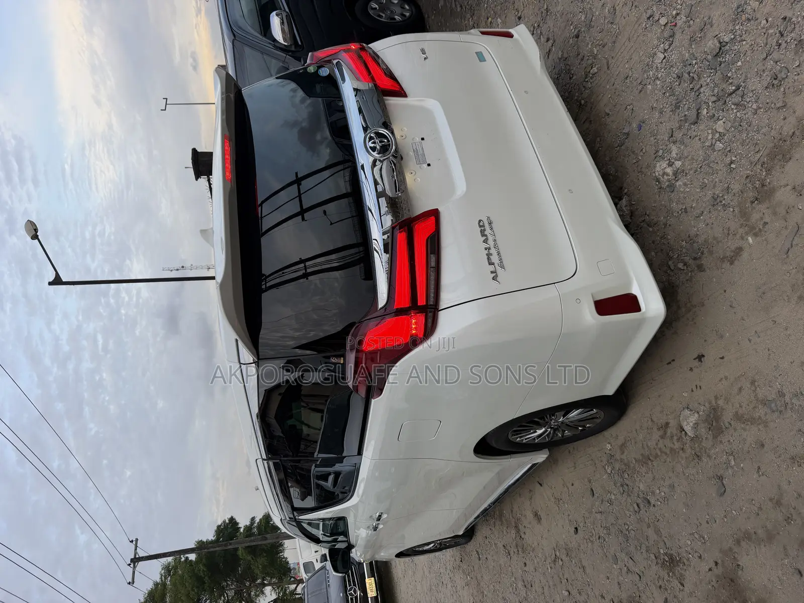 Toyota Alphard 2019 White