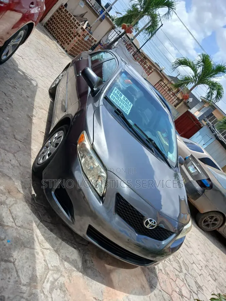 Toyota Corolla 2010 Gray