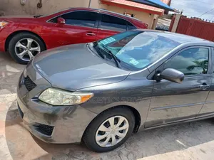 Toyota Corolla 2010 Gray