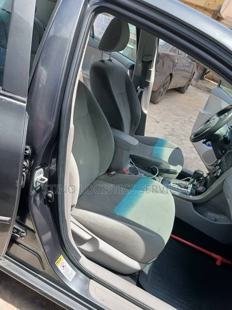 Toyota Corolla 2010 Gray