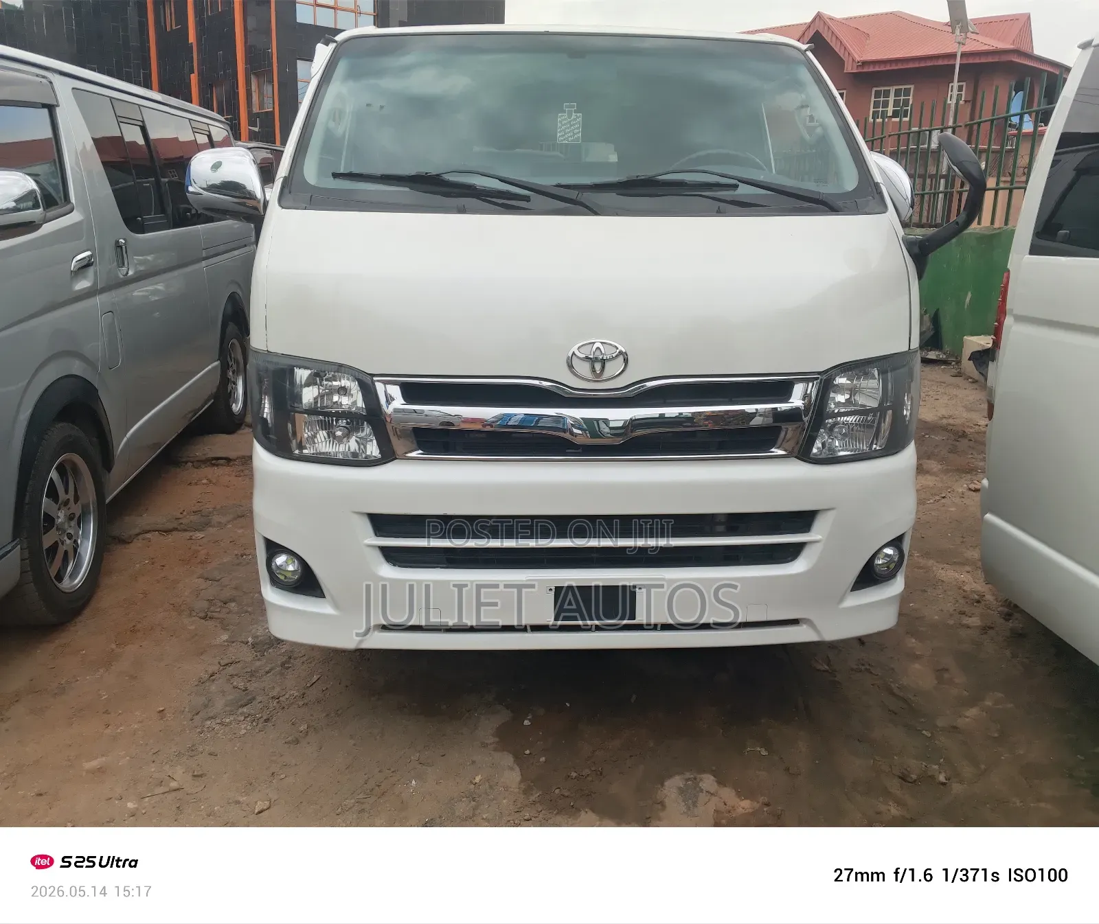 Toyota HiAce 2012 White