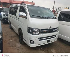 Toyota HiAce 2012 White