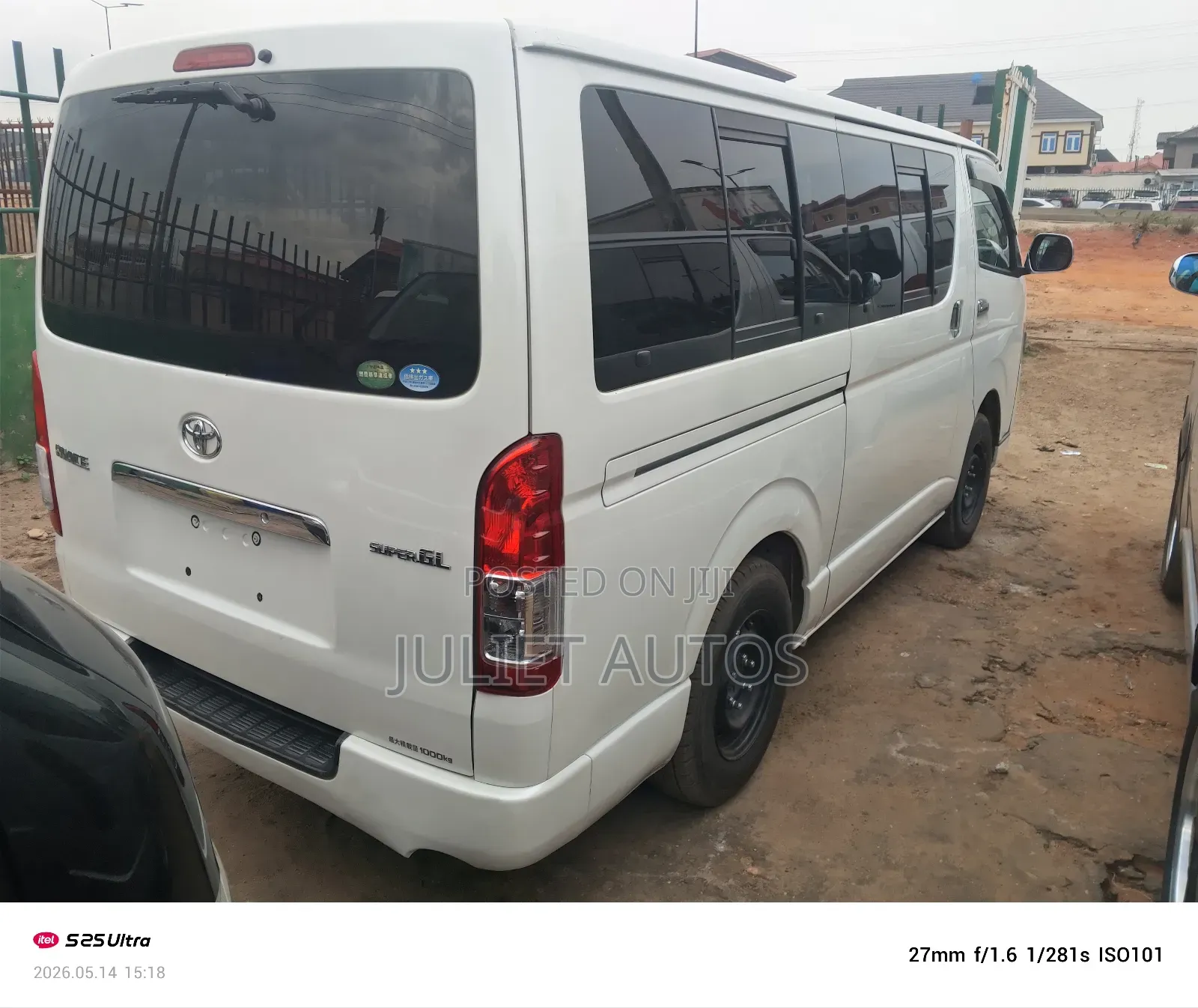 Toyota HiAce 2012 White
