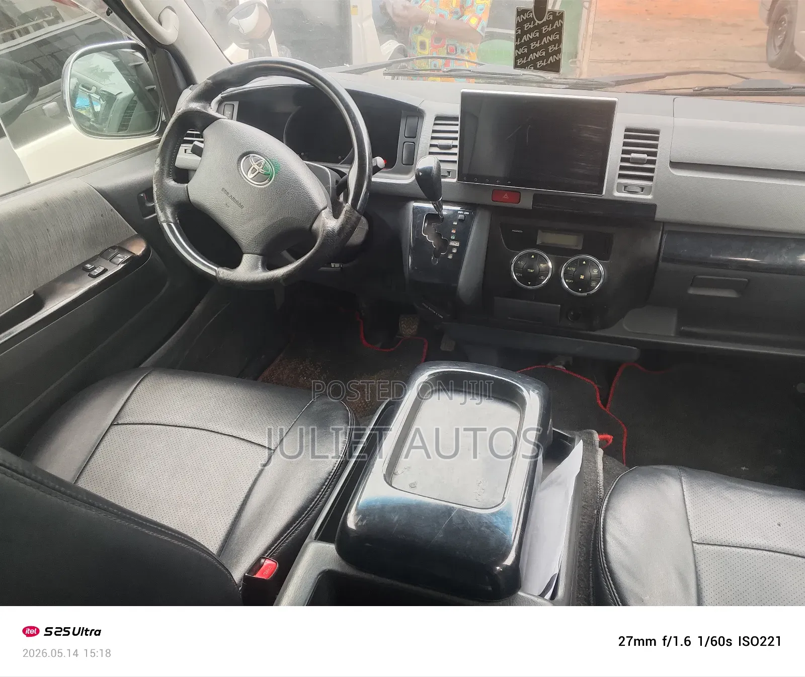 Toyota HiAce 2012 White