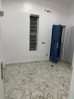 1bdrm Block of Flats in Thomas Estate for rent