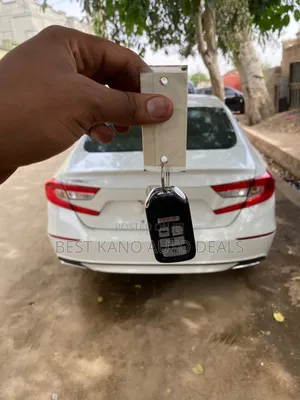 Honda Accord EX (1.5L 4cyl Turbo CVT) 2019 White