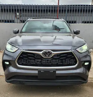 Toyota Highlander Limited AWD 2023 Gray
