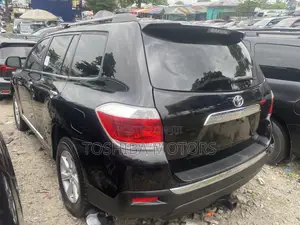 Toyota Highlander 3.5L 4WD 2013 Black