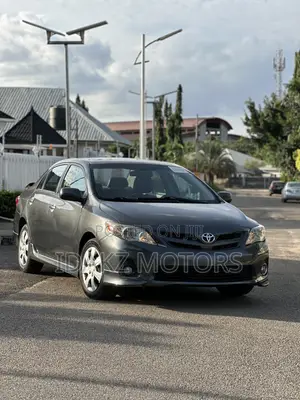 Toyota Corolla S 4dr Sedan (1.8L 4cyl 4A) 2013 Gray