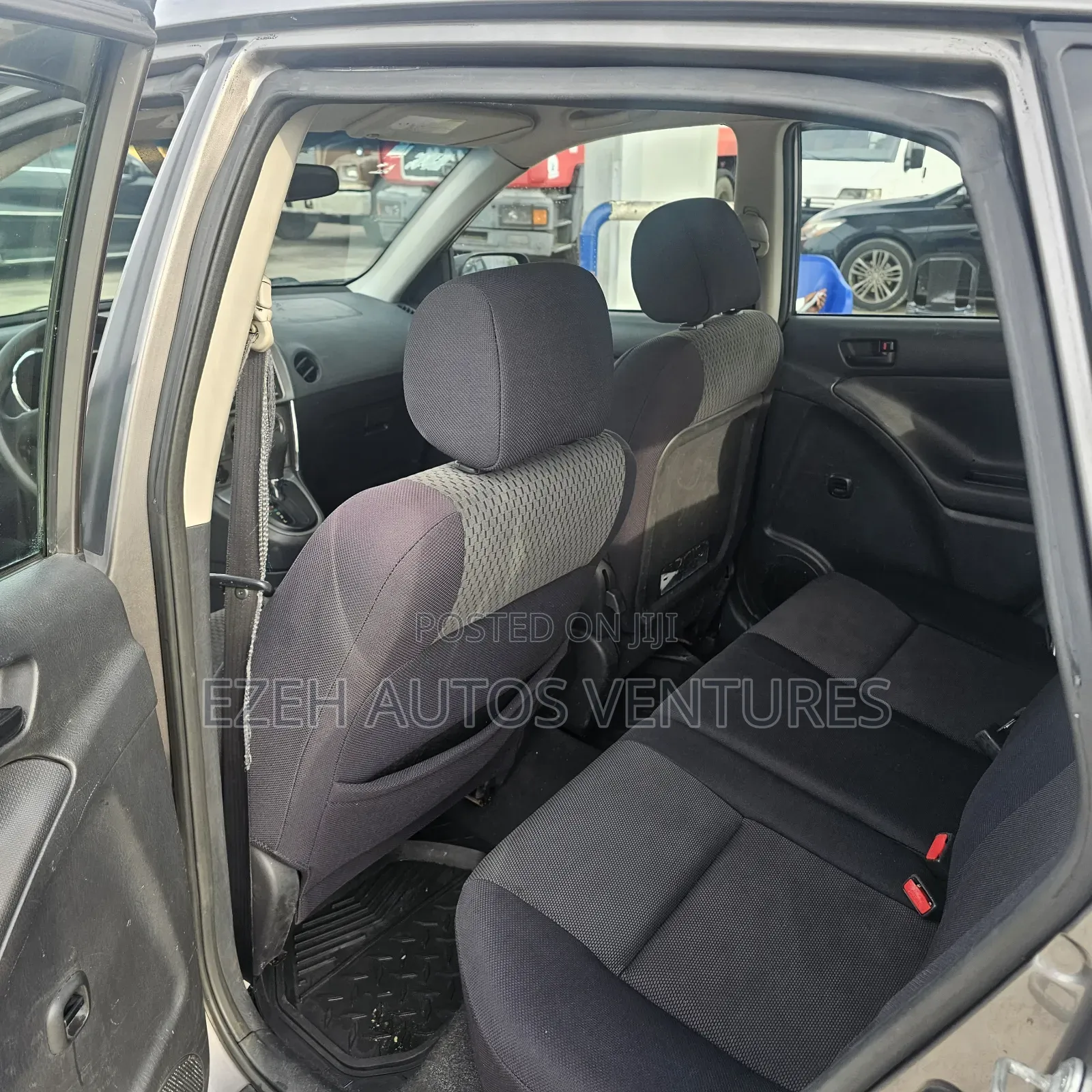 Pontiac Vibe Automatic 2004 Gray