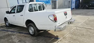 Mitsubishi L200 Double Cab 2.5 136hp 2010 Off white