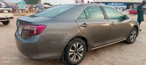 Toyota Camry LE 4dr Sedan (2.5L 4cyl 6A) 2013 Gray