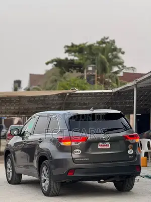 Toyota Highlander Limited 4dr SUV (3.5L 6cyl 6A) 2015 Gray