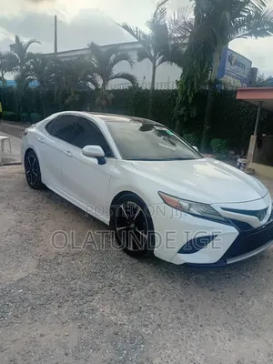 Toyota Camry XSE V6 FWD 2020 White