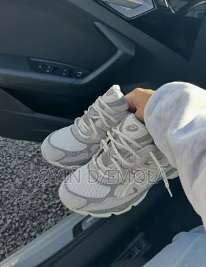 New Inn Shoe