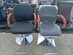 Good Barbie Salon Chair