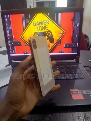 Apple iPhone XS Max 64 GB Gold