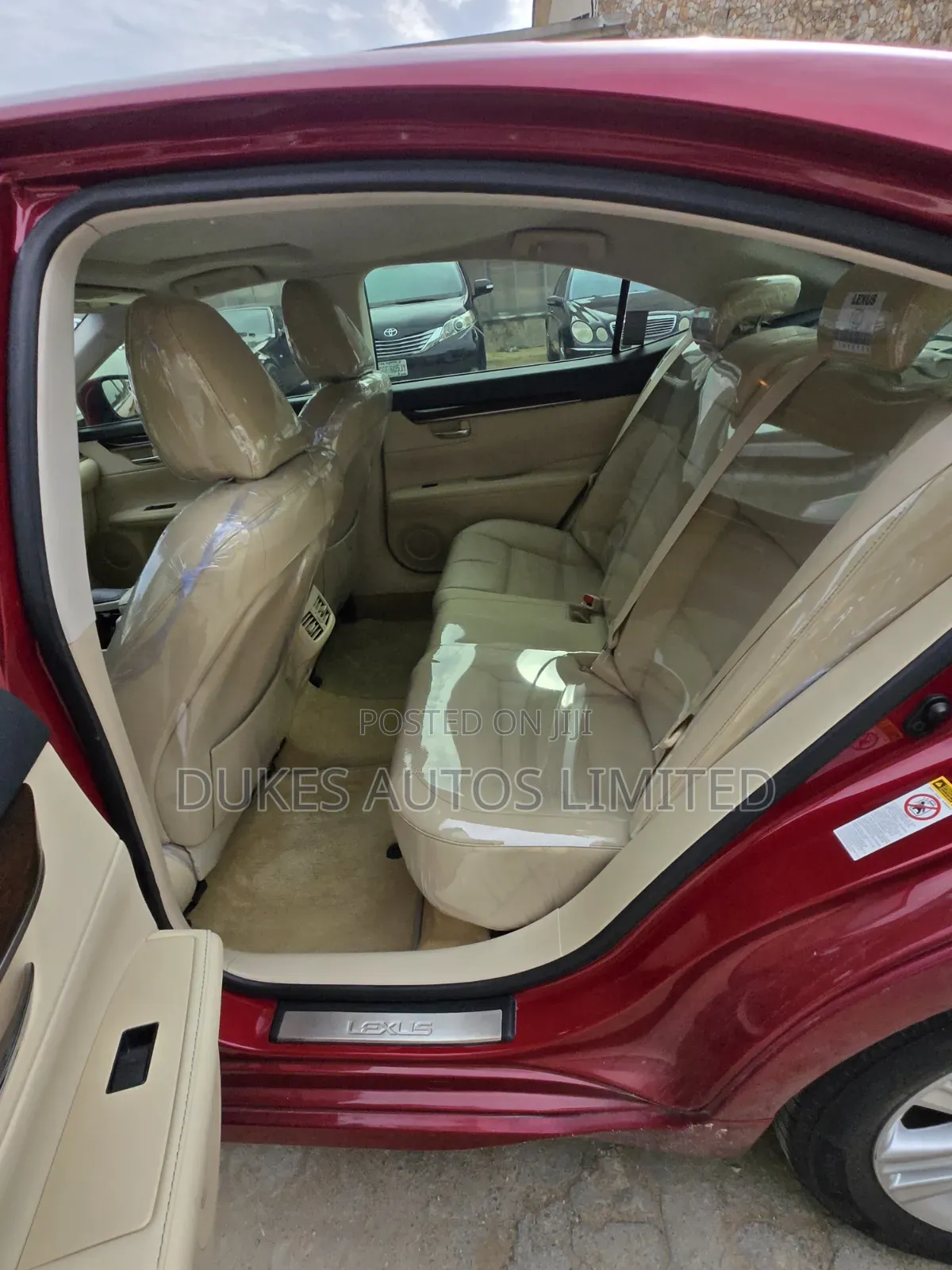 Lexus ES 2015 Red