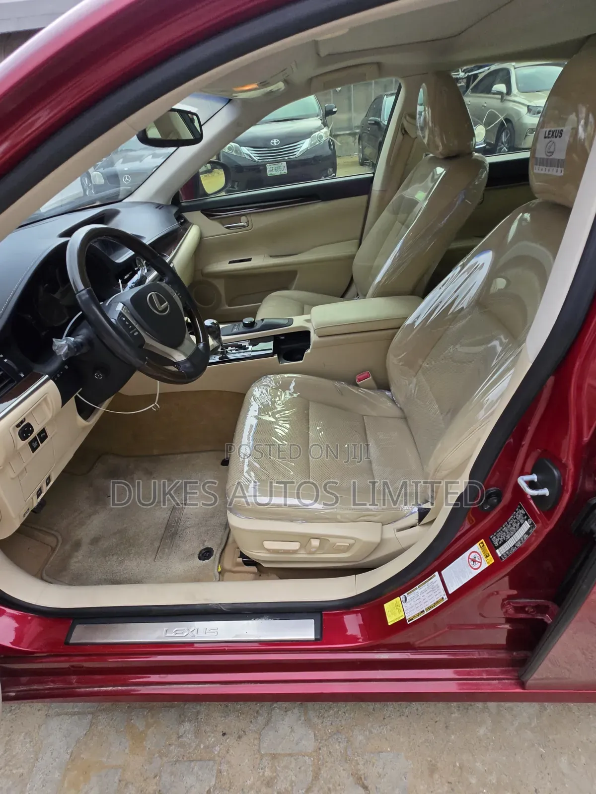 Lexus ES 2015 Red