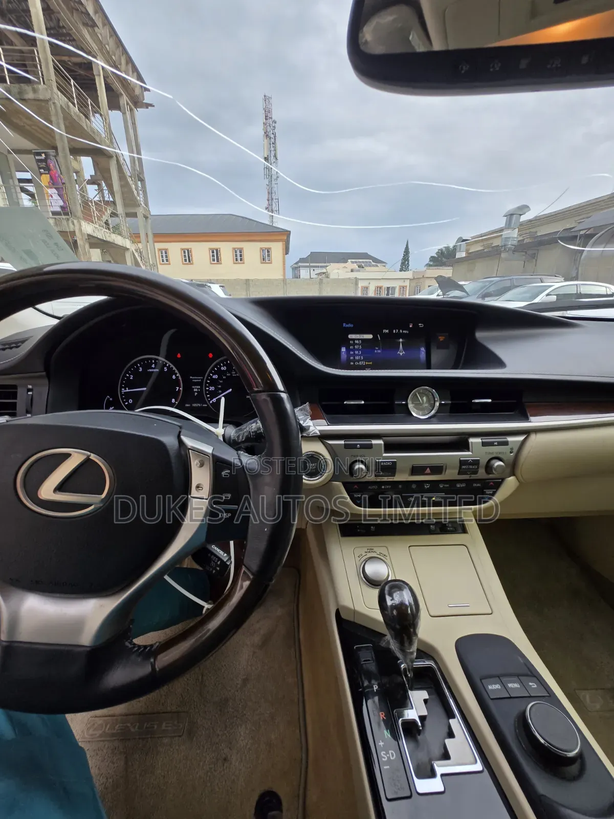 Lexus ES 2015 Red