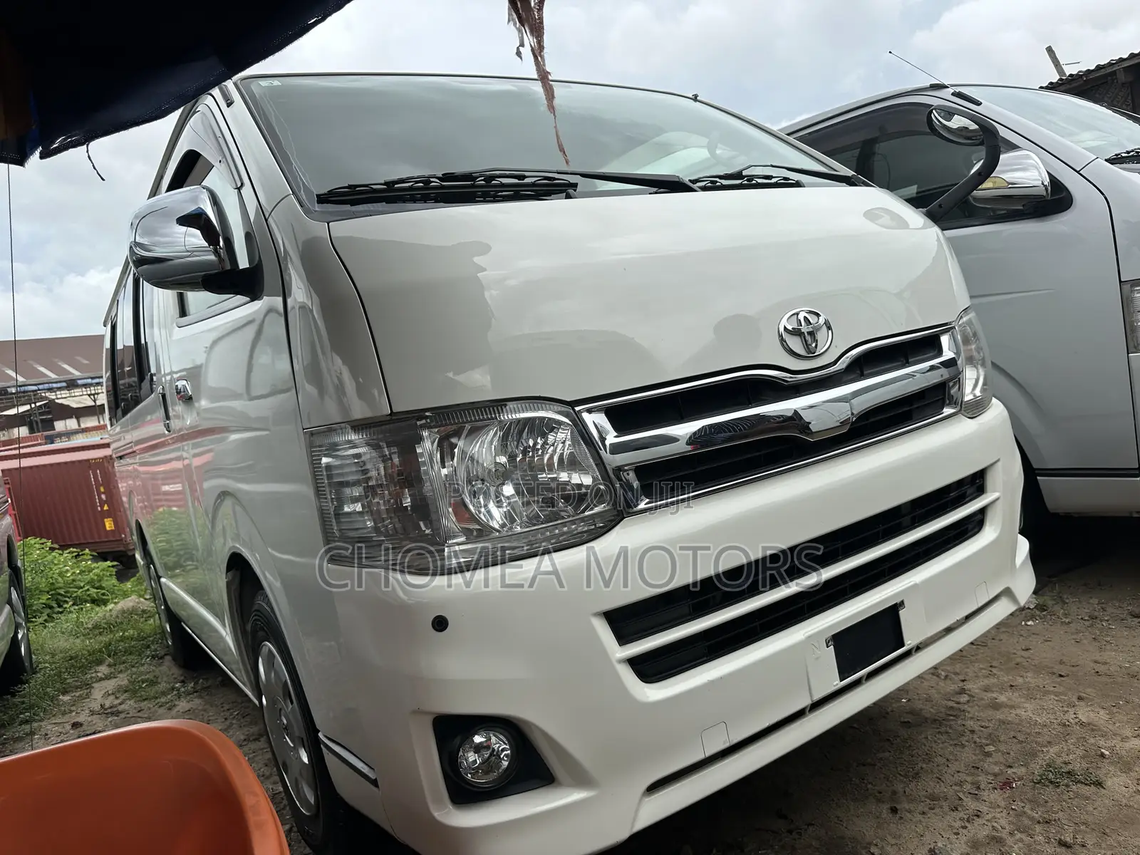 Toyota HiAce 2016 White
