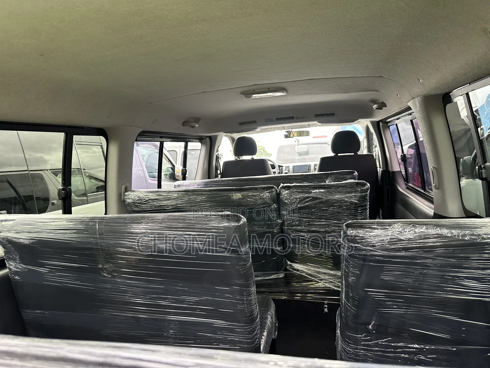 Toyota HiAce 2016 White