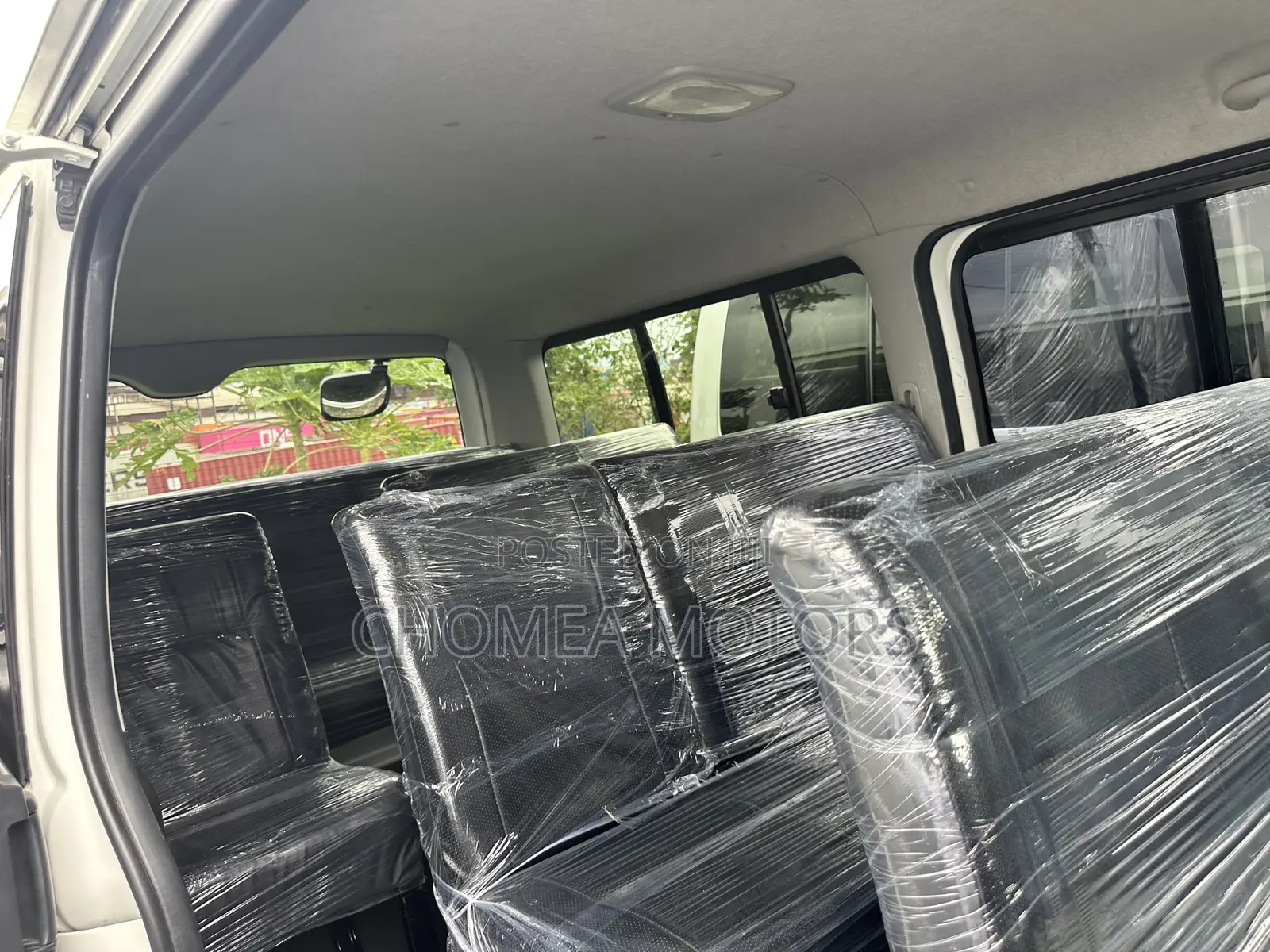 Toyota HiAce 2016 White