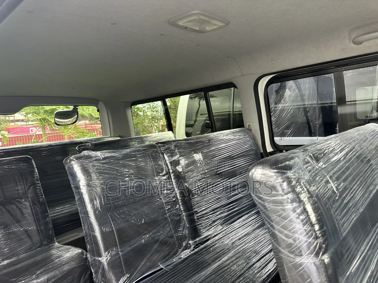 Toyota HiAce 2016 White