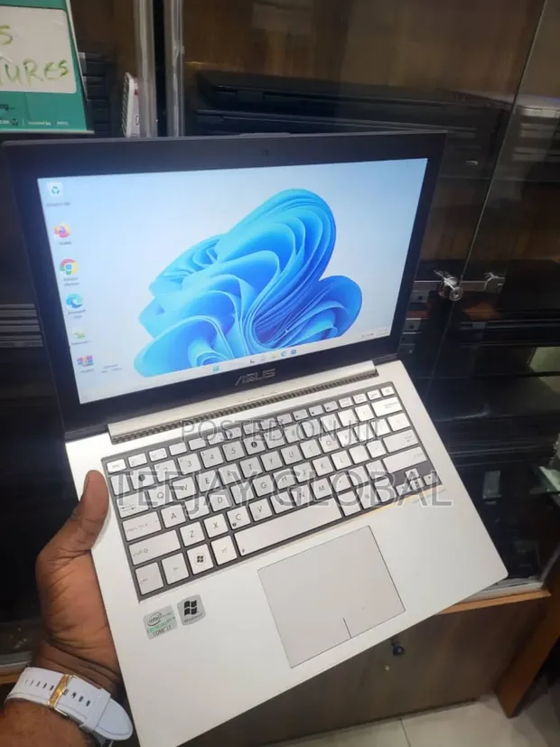 Laptop Asus ZenBook UX31E 4GB Intel Core i7 SSD 256GB - Teejay