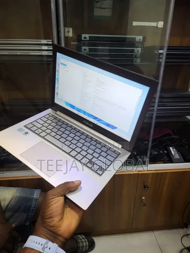 Laptop Asus ZenBook UX31E 4GB Intel Core i7 SSD 256GB - Teejay