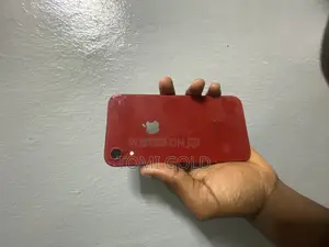 Apple iPhone XR 64 GB Red
