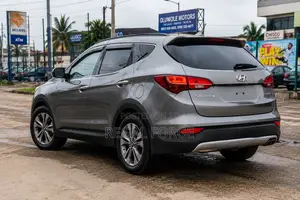 Hyundai Santa Fe 2015 Gray