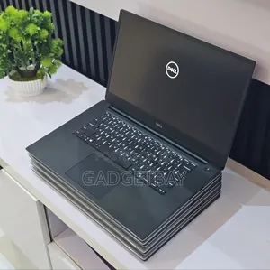 Laptop Dell Precision 15 5540 32GB Intel Core i7 SSD 1T