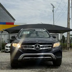 Mercedes-Benz GLC-Class 2017 Blue