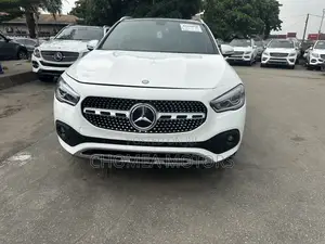 Mercedes-Benz CLA-Class 2021 White