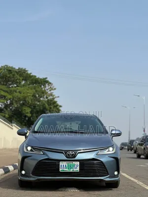 Toyota Corolla 2022 Blue