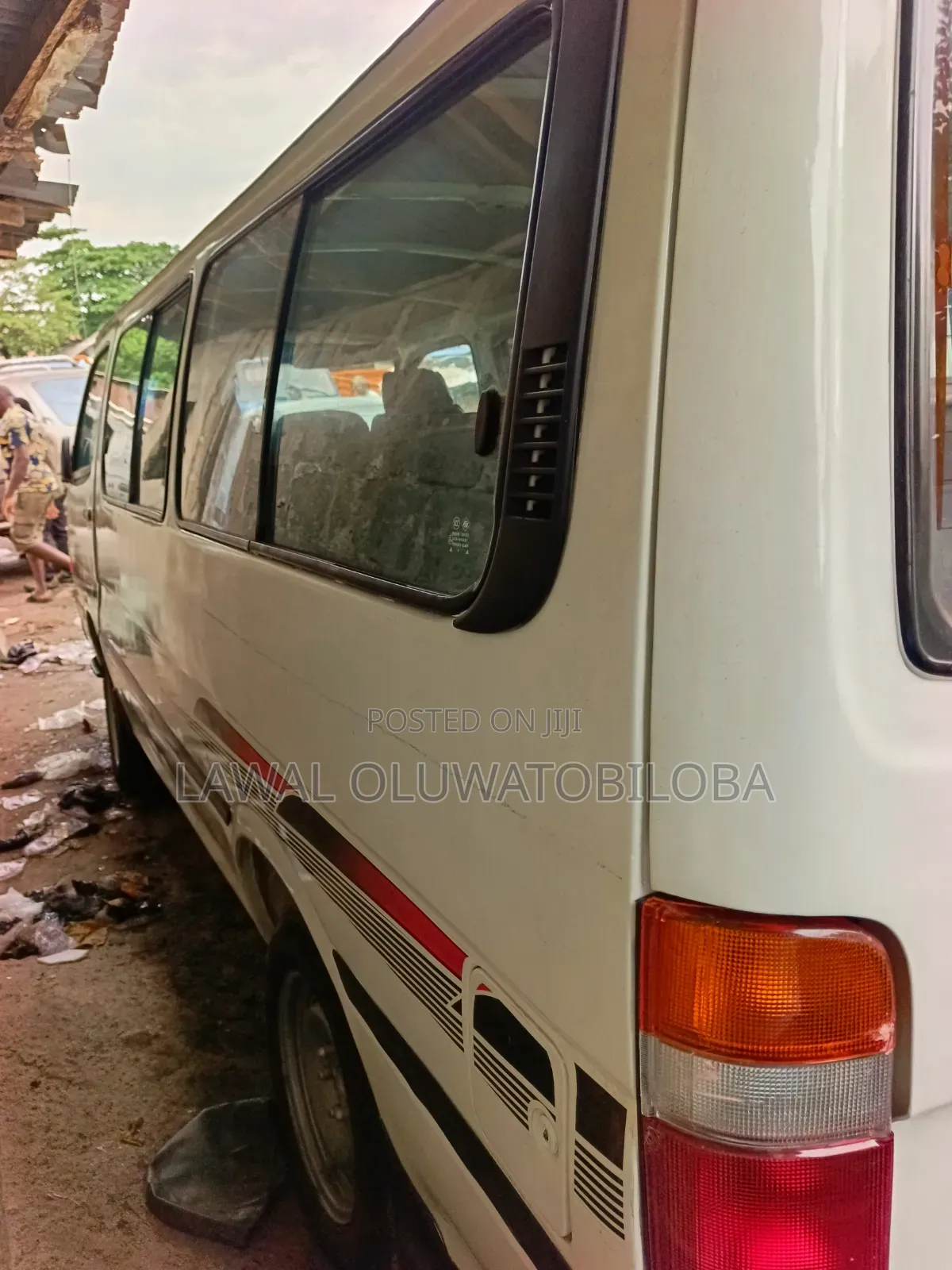 Toyota HiAce 2004 White